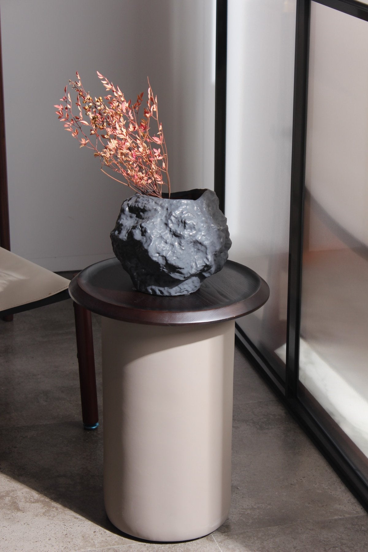 Ceramic vase w. look of rock, trendy natural design. CHU20ZW - Hometerior - Element Accessories - 